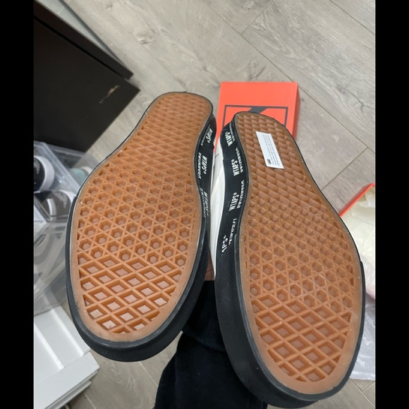 BNWT Vans - Picture 2 of 9